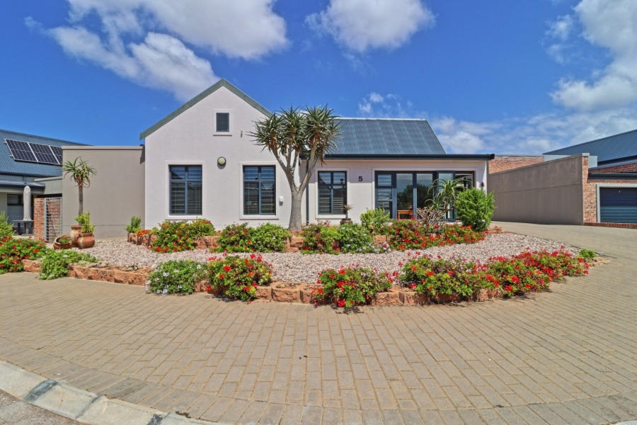3 Bedroom Property for Sale in Hartenbos Central Western Cape